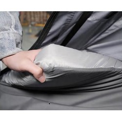 Tente de toit déployante, toit souple et imperméable.